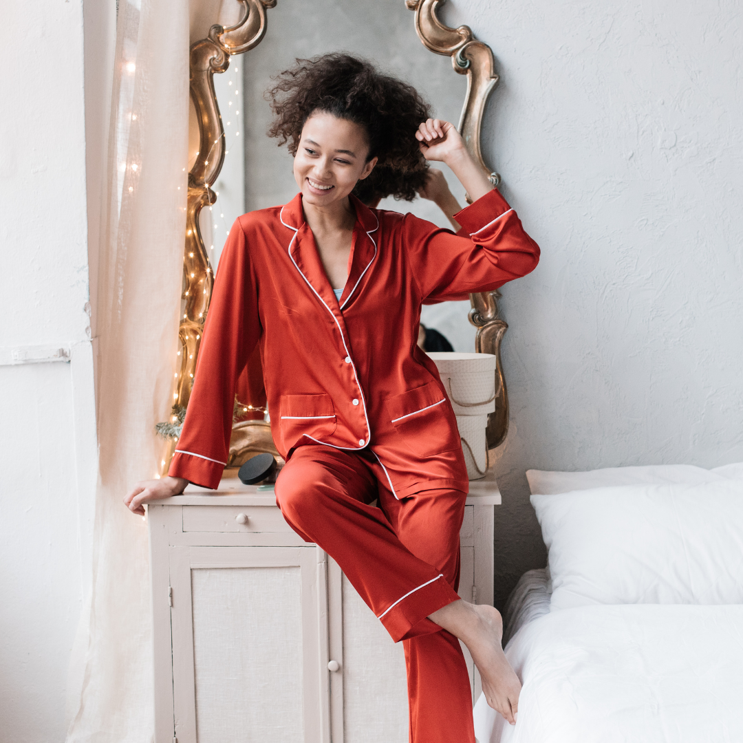 Discover the best ways to care for your silk pajamas! Learn expert tips for washing silk to keep your favorite pajamas looking fresh and luxurious. Try it today!