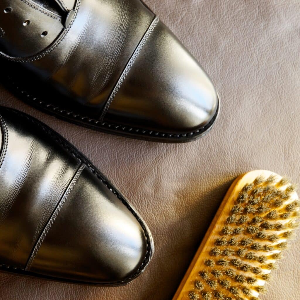 how to clean leather shoes